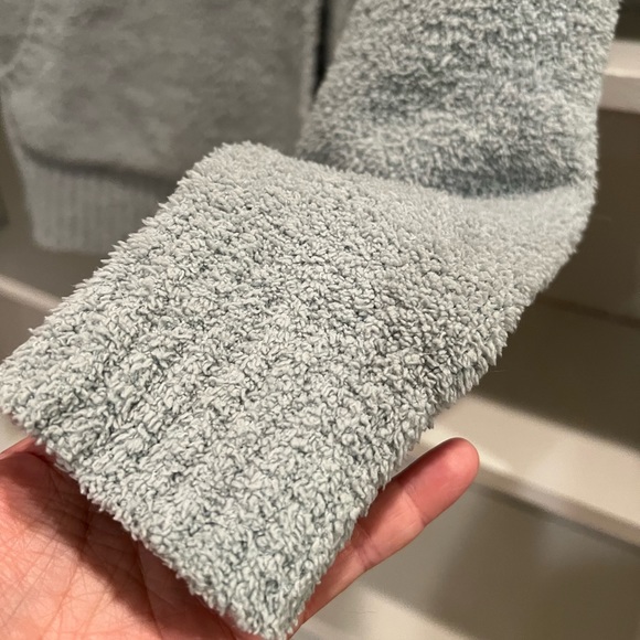 UGG Women's Sweater - Picture 5 of 8